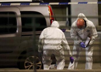 В центре Брюсселя неизвестный застрелил двух футбольных болельщиков