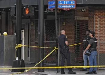 Два человека погибли при стрельбе во Флориде