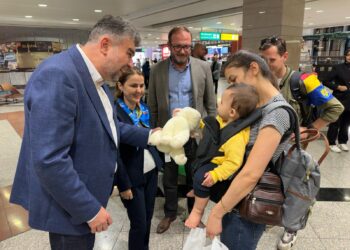 Граждане Молдовы, эвакуированные из сектора Газа, прибыли в Бухарест