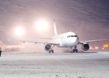 Снегопад привел к отмене и задержке рейсов в аэропорту Кишинева