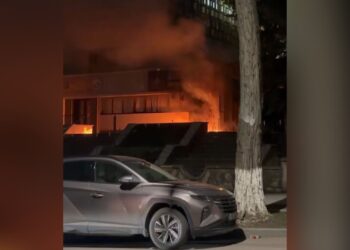 в Кишиневе подожгли двери здания информационного центра НАТО