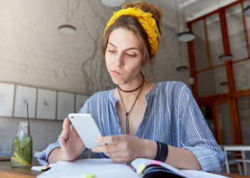 ЕС готовится к «тотальному контролю» переписок: спецслужбы хотят читать все чаты