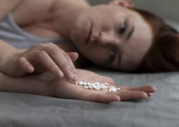 Антидепрессанты под ударом: крупнейшее исследование показало, что их эффект почти не отличается от плацебо